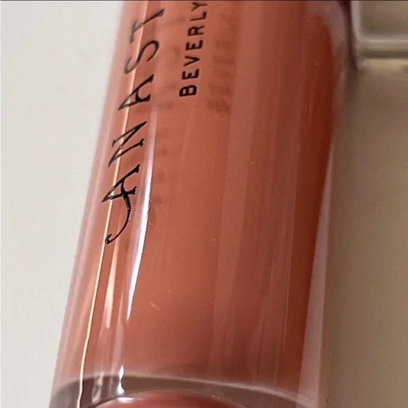 Anastasia Beverly Hills Lipgloss in Nude Peach BNWB - Picture 9 of 11